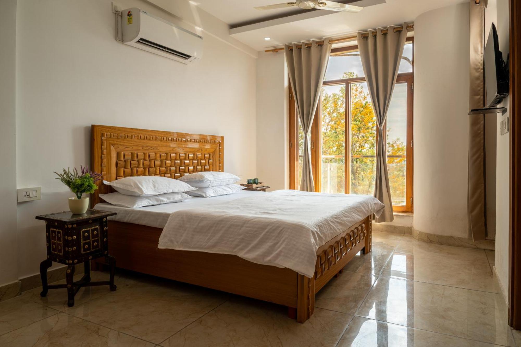 Restnation By The Staycationer Dehradun Ngoại thất bức ảnh